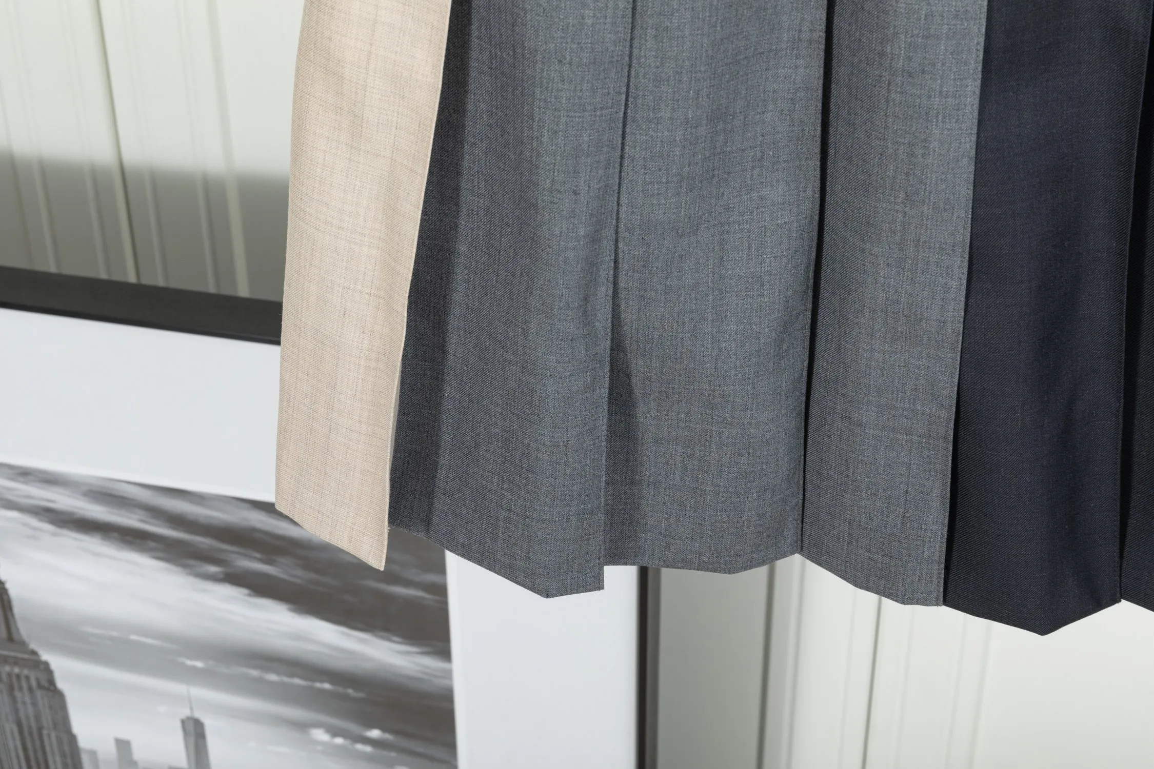𝑻𝒉𝒐𝒎 𝑩𝒓𝒐𝒘𝒏𝒆 (Original 2 ) Thom Browne: 1:1 : Gray Black Size：0123